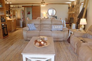 Smart-TV, Kamin, DVD-Player, Drucker