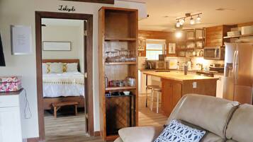 Smart-tv, eldstad, dvd-spelare och printers