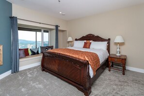 5 dormitorios, tabla de planchar con plancha, cuna de viaje