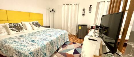 1 bedroom, in-room safe, iron/ironing board, free WiFi