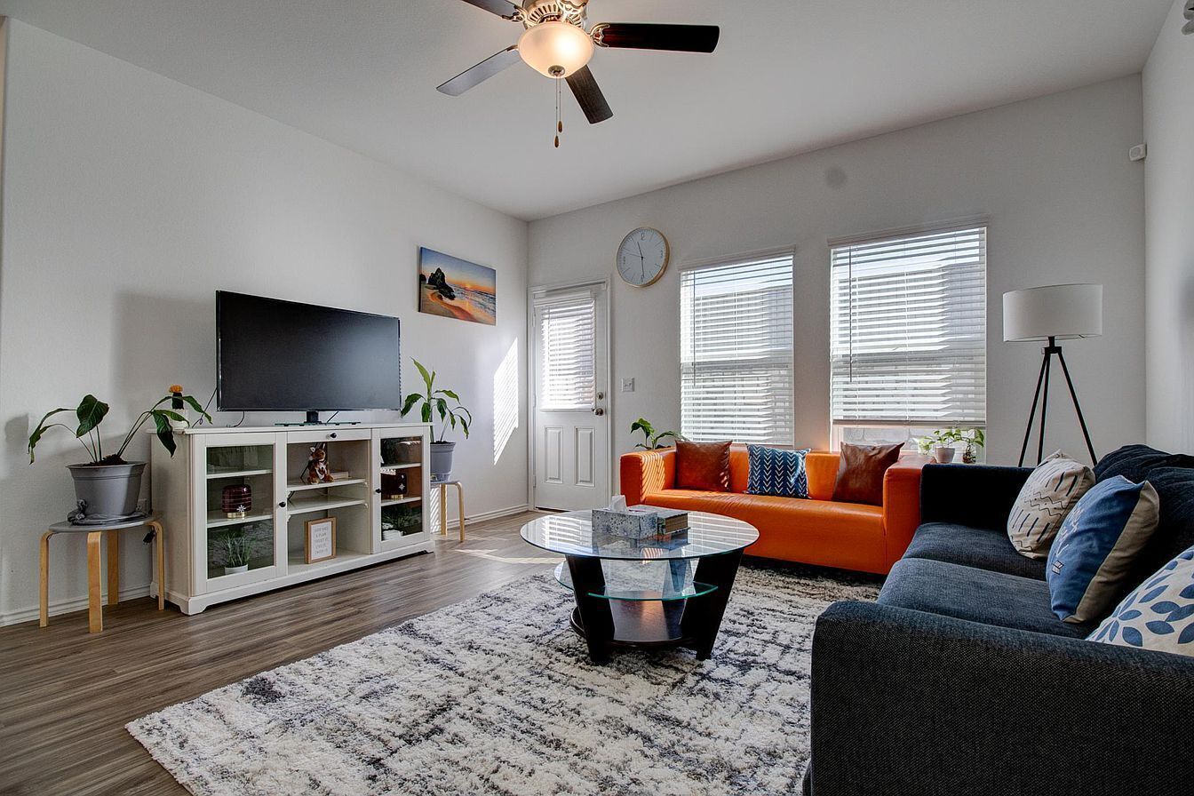 4BD house 7 min from Tesla,Circuit of America & Austin Airport