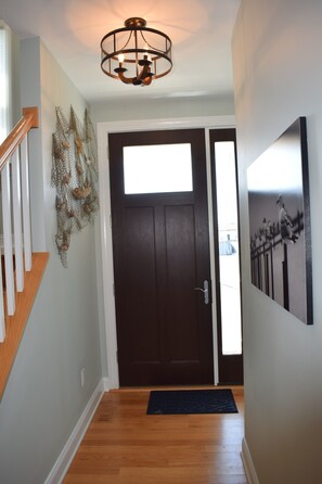 Interior - Oceanside open concept home, roof deck with ocean and sunset bay views, firepit! (Beach Haven Crest)