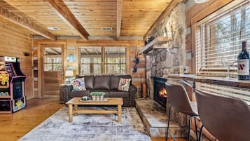 Smart TV, fireplace, DVD player, books