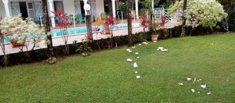 Villa Green Garden between sea and river