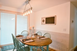 Dining - Ride your ATVs and snowmobiles directly from the house! (Iron River)