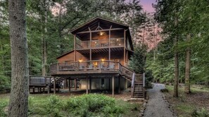 المنشأة من الخارج