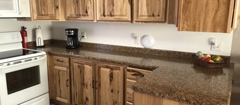 2 Bedroom Apartment Close to the Action