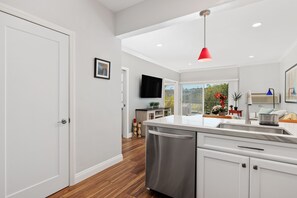 Interior - 628 Escape to Relaxation-Free Wifi-Free Parking (Carlsbad)