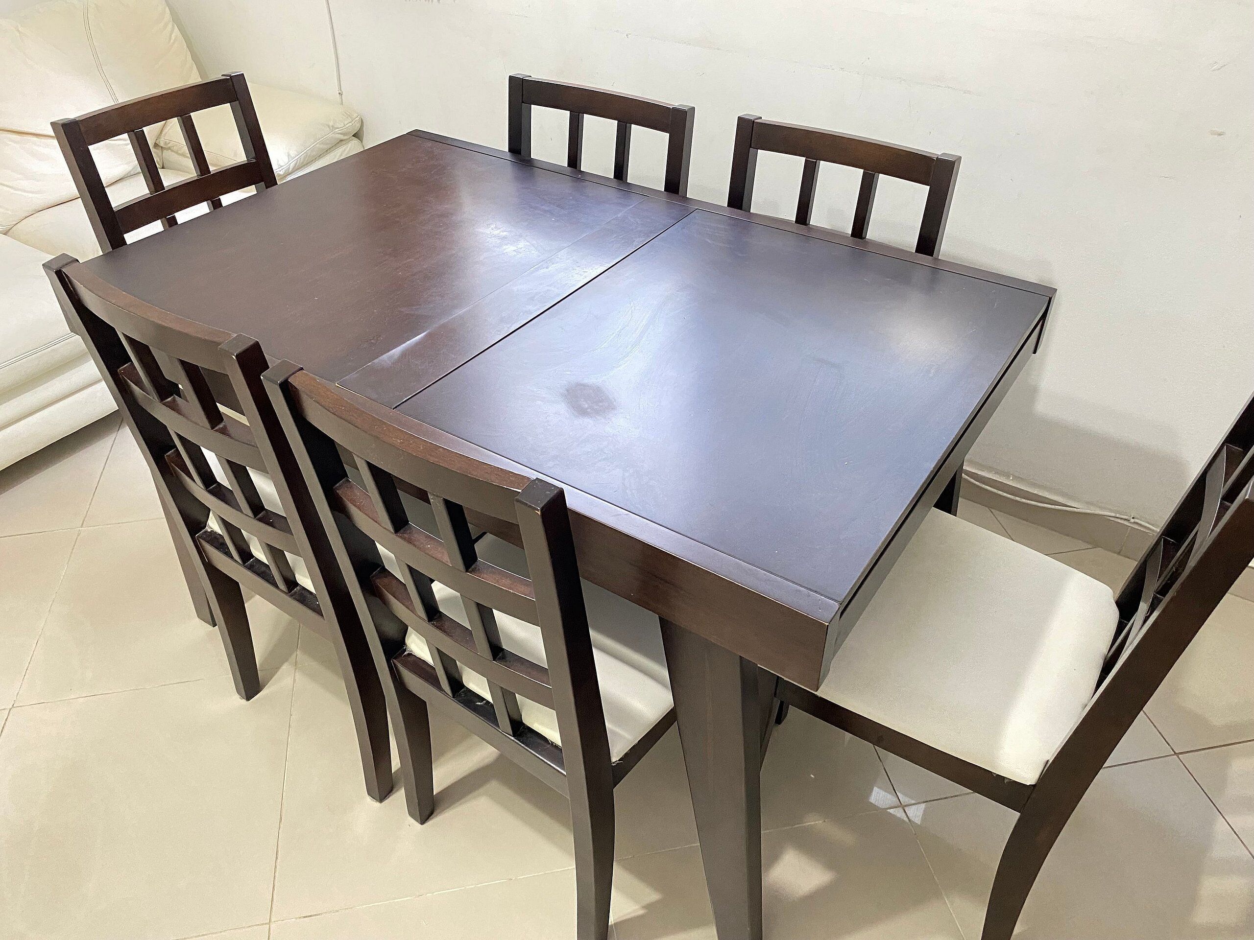 Căn hộ tiện nghi đơn giản | Khu ăn uống