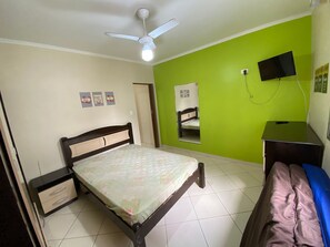 Lägenhet Classic - 1 sovrum | 1 sovrum, individuell inredning, unika möbler och skrivbord