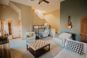 4 chambres, lit parapluie, Wi-Fi, draps fournis