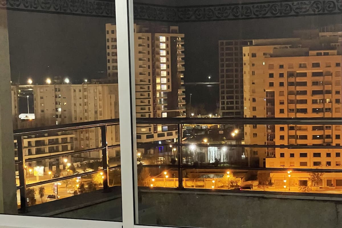 Comfort Apartment, 2 Bedrooms, Smoking, Partial Ocean View | Living area