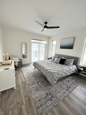 4 soverom, strykejern/-brett, reiseseng for barn og wi-fi (inkludert)