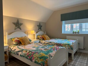 4 bedrooms, iron/ironing board, free WiFi, bed sheets