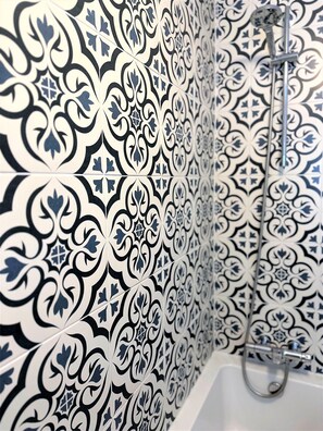 Maison familiale, salle de bain privée | Salle de bain