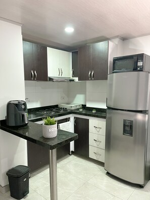 Comfort-Apartment | Eigene Küche | Kühlschrank, Mikrowelle, Herdplatte, Geschirrspüler