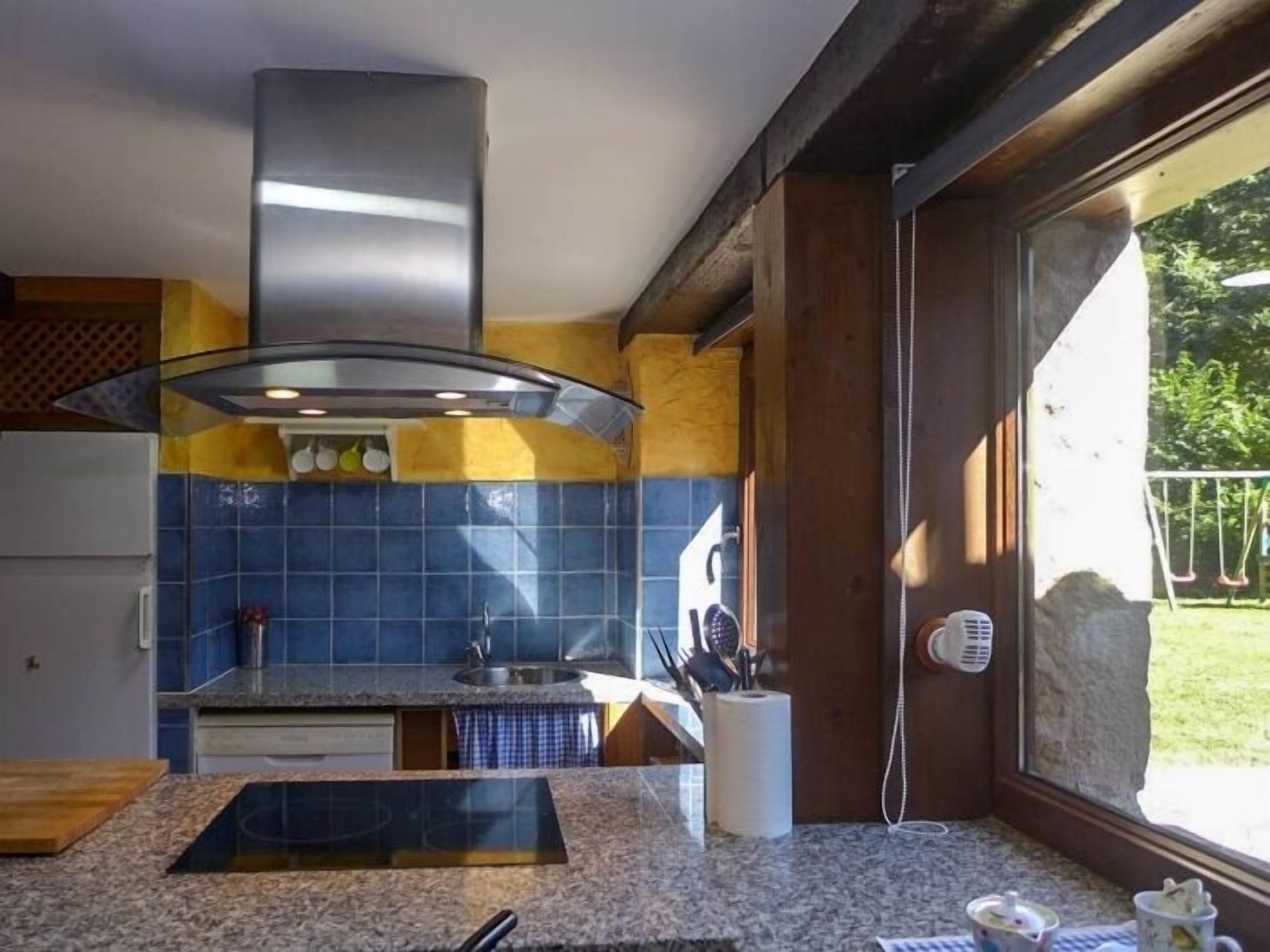 Coffee/tea maker, fridge, microwave, dishwasher
