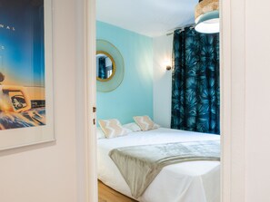 3 chambres, fer et planche à repasser, Wi-Fi, draps fournis