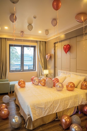 Deluxe Room | 1 bedroom, Egyptian cotton sheets, premium bedding, down comforters - TRA LINH HOTEL (Huu Lung)