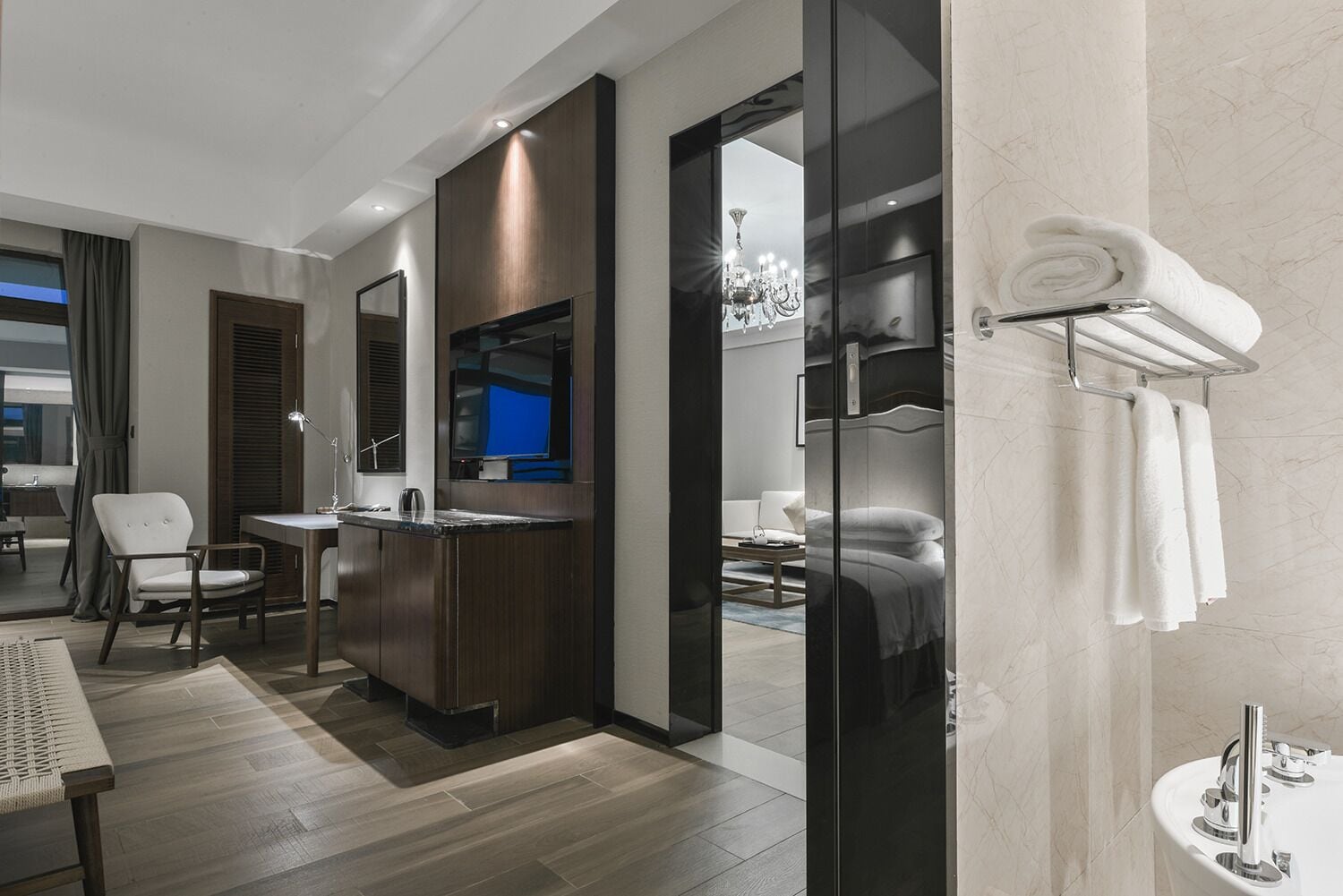 In-room safe, free WiFi, bed sheets