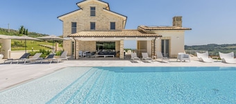 Villa Ada by MMega Villas 