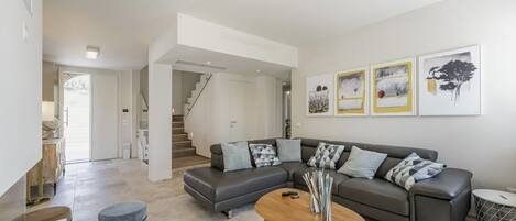 Télévision, cheminée