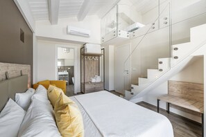 8 habitaciones, tabla de planchar con plancha, wifi y ropa de cama