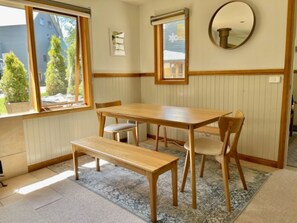 Dining - Maddison-Chalet (Dinner Plain)