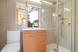 Dusche, Handtücher, Seife, Shampoo