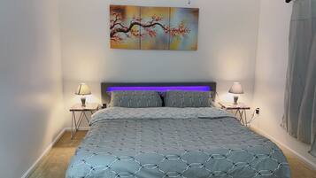 4 Schlafzimmer, Schreibtisch, WLAN, Bettwäsche