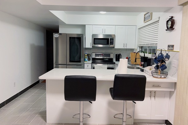 Refrigerador, microondas, horno, lavavajillas