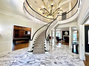 Interior - New Private Lakefront Mansion on 5acres-3 Homes!Sleeps 44~Huge Pool/Hot tub/Dock (Branson)