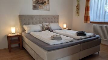 1 bedroom, free WiFi, bed sheets