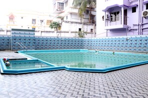 Property grounds - Four Square Holidayz (Kanthi)