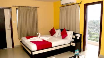 Superior Double Room | Blackout curtains, iron/ironing board, free WiFi, bed sheets