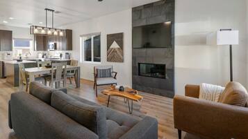 Smart TV, fireplace, computer monitors