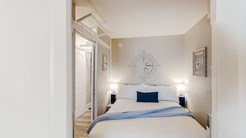 1 slaapkamer, een strijkplank/strijkijzer, internet, beddengoed