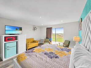 Family Suite King | Down comforters, memory foam beds, individually decorated - Crystal Palace Resort (Port Bolivar)