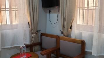 Deluxe Double Room | Desk, laptop workspace, free WiFi, bed sheets