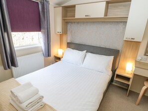 2 bedrooms, individually decorated, individually furnished, free WiFi - 46 Willowburn (Morpeth)