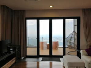 行政双人房 | 办公桌、遮光窗帘、熨斗/熨板、免费 WiFi