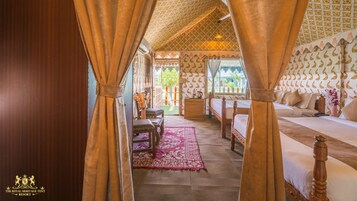 华丽帐篷房, 无烟房, 花园景观 | 埃及棉床单、高档床上用品、笔记本电脑工作区、熨斗/熨板