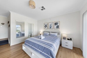 5 bedrooms, desk, iron/ironing board, travel cot