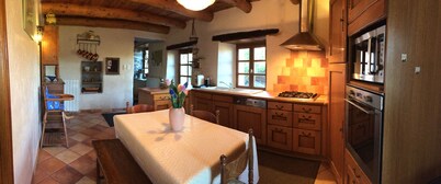 Gîte le Pigeonnier des Lilas in the Allier gorges