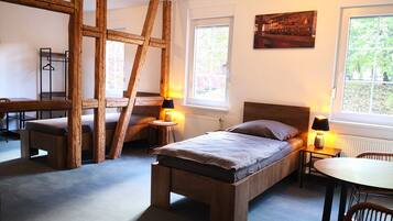 3 bedrooms, iron/ironing board, free WiFi, bed sheets