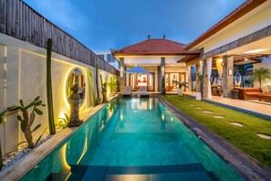 Outdoor pool - Cozy 3br Villa with Pool in Canggu (Canggu)