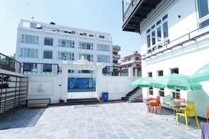 Outdoor banquet area - Lotus Club Boutique Hotel (Tarakeshwar)