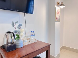 32-Zoll-Flachbildfernseher mit Kabelempfang, Fernseher