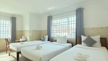 Minibar, in-room safe, free WiFi, bed sheets