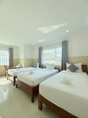 Standard Triple Room - White Corner Hotel  (Phnom Penh)